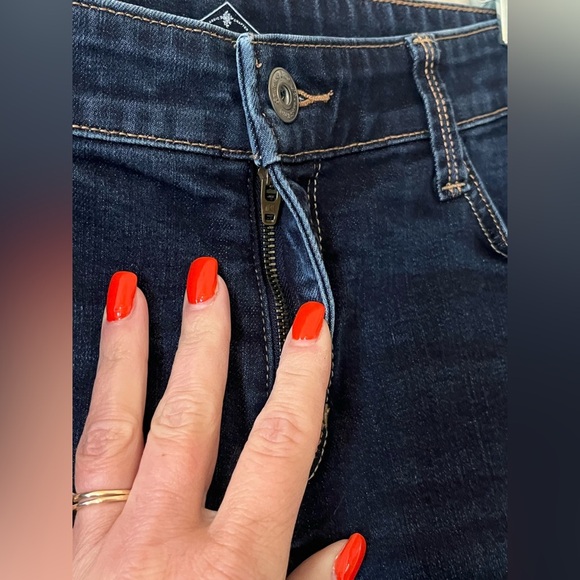 St.Johns Bay Classic Dark Wash Skinny Leg Women's Jeans Size 12 Petite - Picture 5 of 13